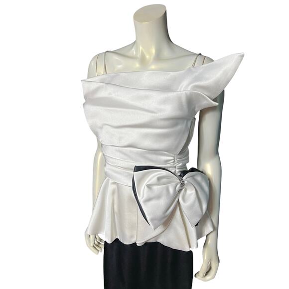 Vintage JCPenney White Satin Peplum Top Rhinestone Bow Size 9 10 - Picture 8 of 16